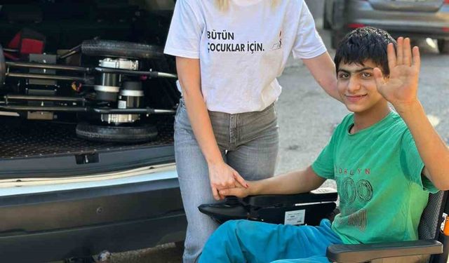 Tekerlekli sandalyesi çalınan Enes’e destek