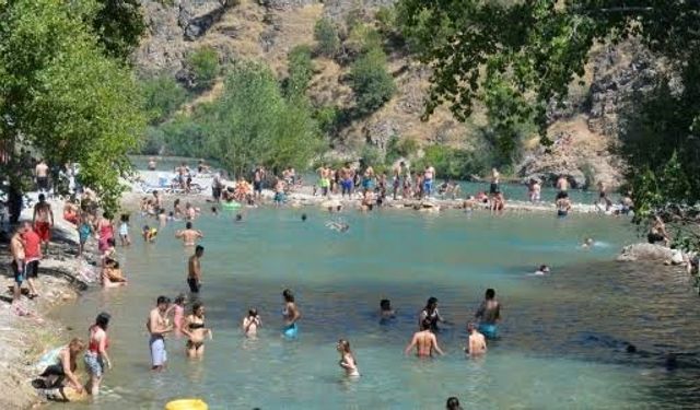 Tunceli’de belirlenen alanlar dışında suya girmek yasaklandı