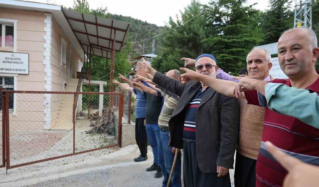 Vatandaşların köy adına alındı sandıkları konak, eski muhtarın çıktı