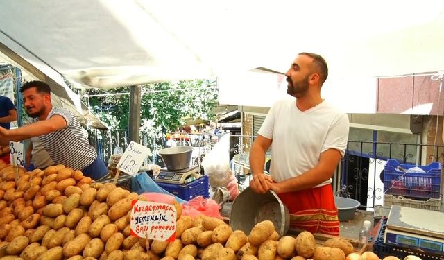 Videoları büyük ilgi gören pazarcılar Demet Akalın ve Sefo’ya seslendi: "Bir araya gelmeyi çok isterdik, pazara davet ediyoruz"