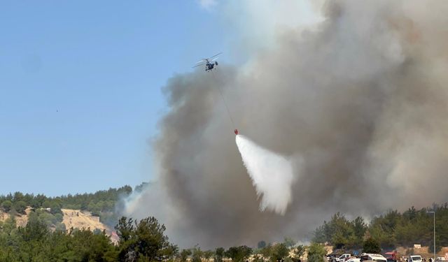 Çanakkale Boğazı yangın sebebiyle trafiğe kapatıldı