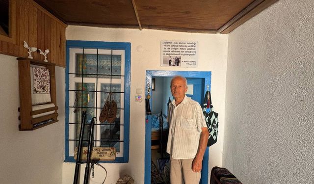 300 yıllık tarihi evini restore edip müzeye çevirerek ziyaretçilere ücretsiz açtı