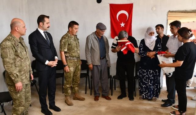 8. Kolordu Komutanı Atay’dan şehit ailesine ziyaret