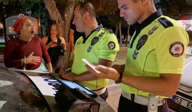 Alkollü kadın sürücü, kendini uyaran sürücüyü "Maganda" diye polise şikayet etti