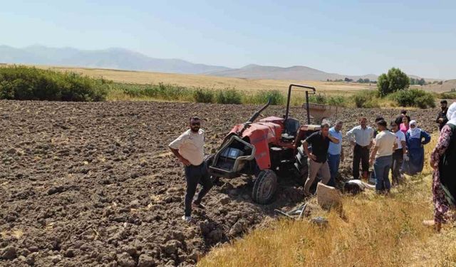 Devrilen traktörün altında kalan genç hayatını kaybetti