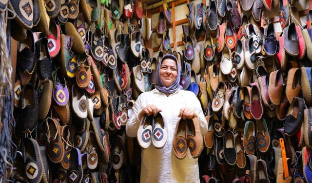 Dünyaca ünlü filmlerin kostümlerinde yer alan Maraş yemenisi üretimi sürüyor