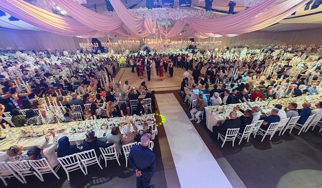 Elazığ’da iş, siyaset ve sanat dünyası bu düğünde bir araya geldi