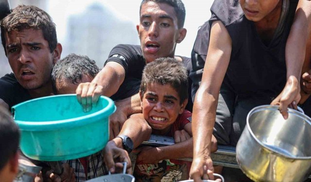 Gazze’de son 24 saatte 11 sivil daha açlık nedeniyle hayatını kaybetti