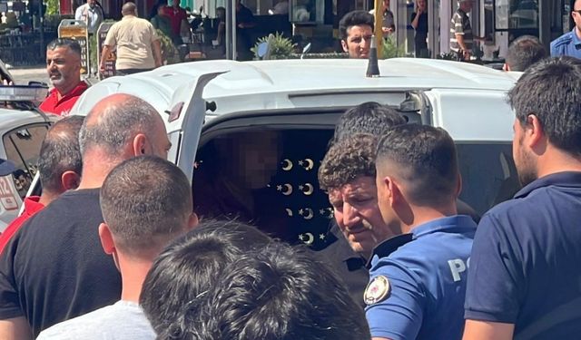 Husumetlisini öldürdü, bankada yakalandı