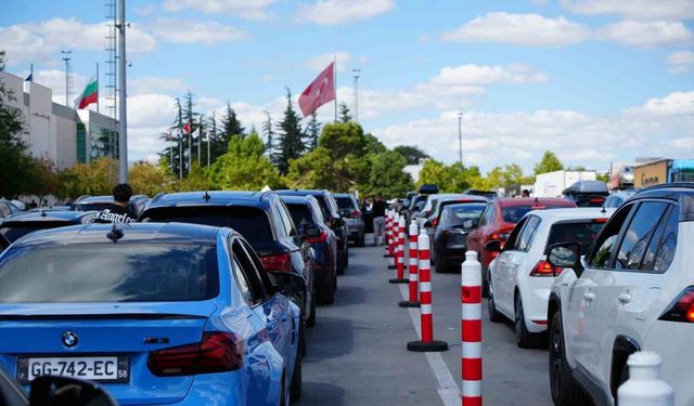 Kapıkule’de dönüş yoğunluğu sürüyor