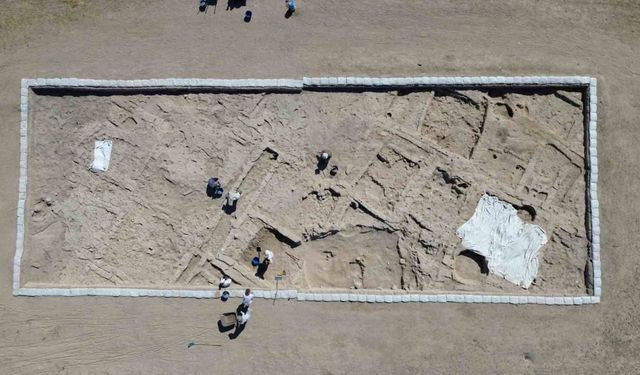 Karaman’da yaklaşık 10 bin yıllık sokak bulundu