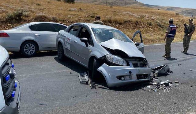 Muş’ta feci kaza: 7 yaralı