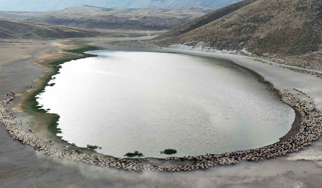 Nemrut’ta toz bulutu içinde görsel şölen