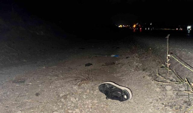 Önce kamyonet, ardından otomobil çarptı... Genç sürücü kazada hayatını kaybetti