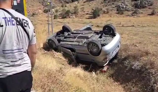 Otomobil şarampole yuvarlandı: 2 yaralı