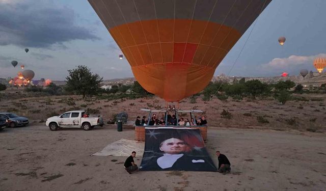 Sıcak hava balonları 30 Ağustos Zafer Bayramı için havalandı
