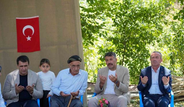 Vali Çelik, Şemdinli’de şehit ailelerini ziyaret etti