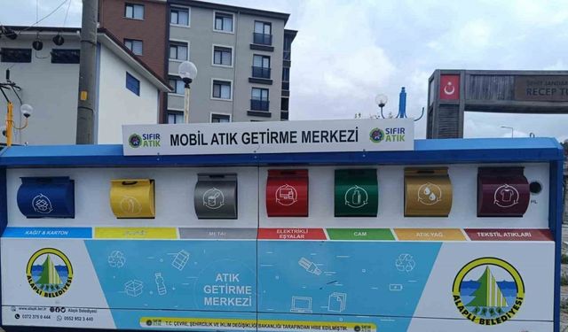 Vatandaş, mobil atık getirme merkezinin dolu olmasına tepki