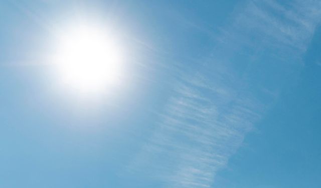 Yurdun batısı sıcakla, kuzeyi yağışla mücadele ediyor