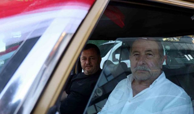 42 yıl önceki gelin arabasıyla düğün gününe yolculuk