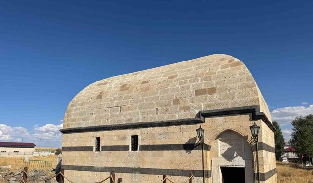 Ağrı’da tarihi Hamur Kümbeti restore edilerek yeniden ziyarete açıldı