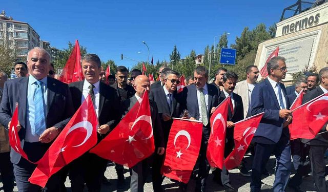 Bakan Tekin, Besni Eğitim Bayramı’na katıldı