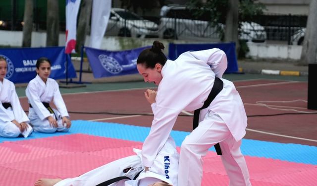 Balıkesir’de "Gençlik Yaz Kulübü" kapanış şenliğiyle tamamlandı