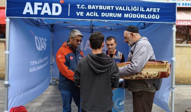 Bayburt’ta cami ve mahallelerde vatandaşlar afet konularında bilgilendirildi