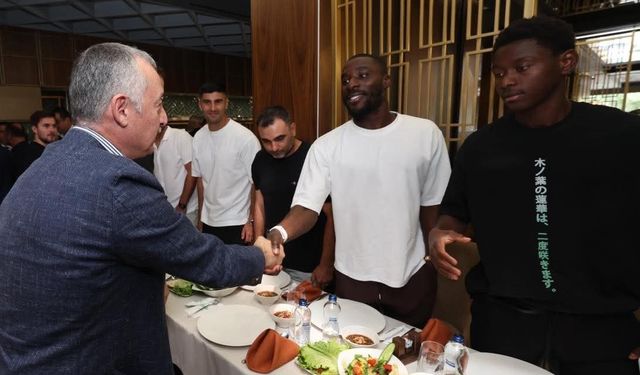 Beşiktaş maçı öncesi Kocaelisporlu futbolculara moral