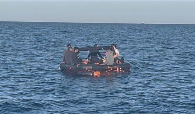 Çanakkale’de 23 kaçak göçmen kurtarıldı