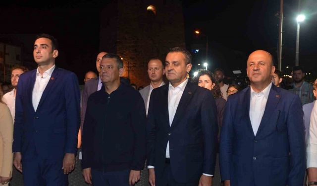 CHP Genel Başkanı Özel, balık av sezonu açılışına katıldı