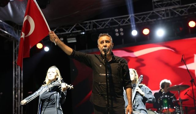 Çivril’de festival coşkusu Haluk Levent ile doğruya ulaştı