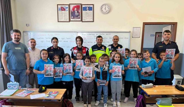 Kütahya’da jandarmadan okul ziyareti ve okul çevresi denetimleri