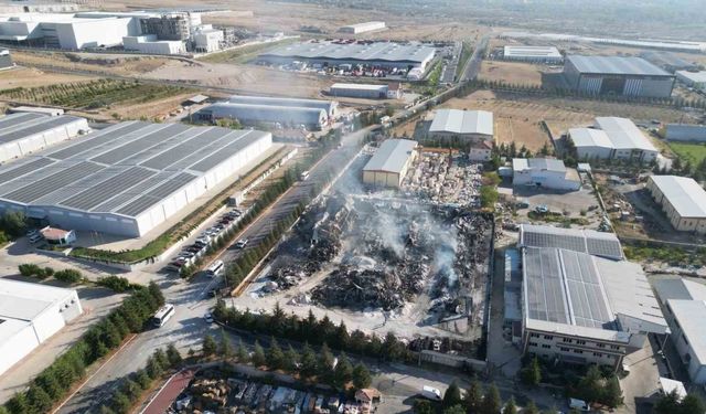 Niğde’deki fabrika yangını 10 saatlik çalışma ile söndürüldü