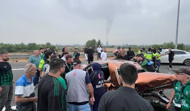 Otoyolda aracın hurdaya döndüğü kazadan acı haber geldi