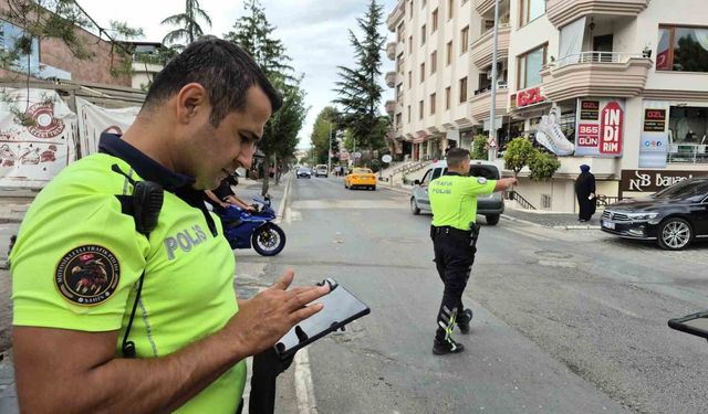Polis ekipleri kural tanımayan sürücülere göz açtırmıyor