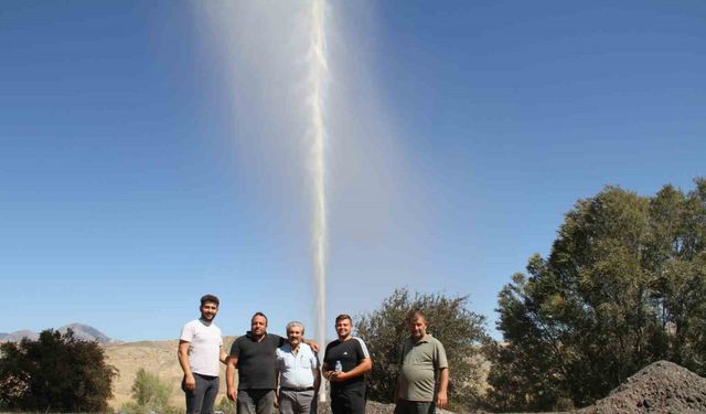 Sivaslı çiftçinin petrol sevinci su sevincine dönüştü