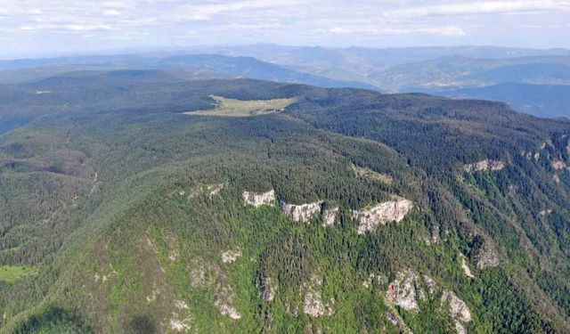 Üç ilin kesişim noktasında manzarasıyla mest eden zirve keşfedilmeyi bekliyor