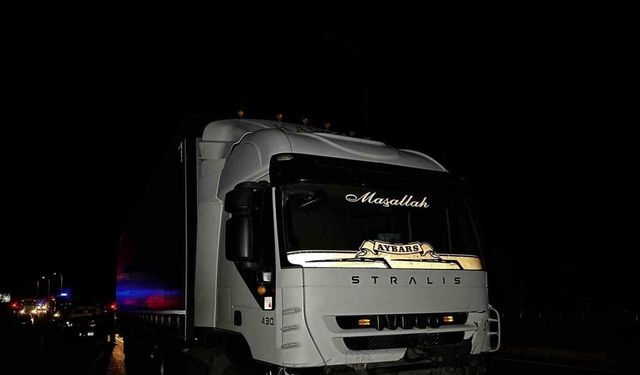 Uşak’ta tır ile otomobil çarpıştı: 1 ölü, 1 yaralı