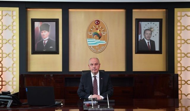 Vali Coşkun; "Gazilerimiz vatan sevgileriyle gelecek nesillere örnek olmuştur"