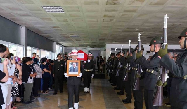 Vefat eden Kıbrıs Gazisi son yolculuğuna uğurlandı