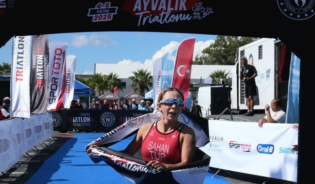 2025 Ayvalık Triatlonu Türkiye Kupası Finali sona erdi