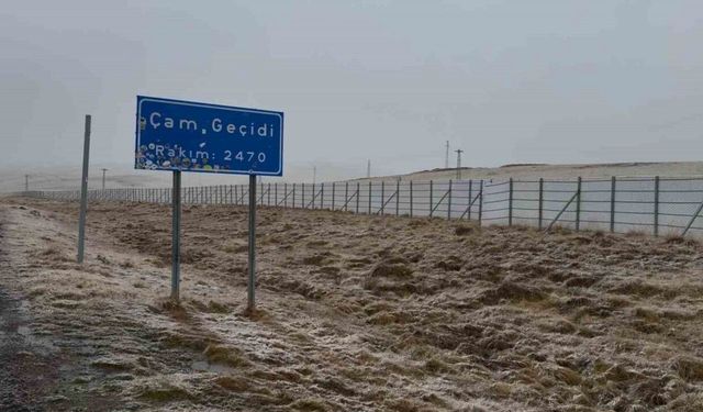 2470 rakımlı Sahara Geçidi’nde kar yağışı başladı