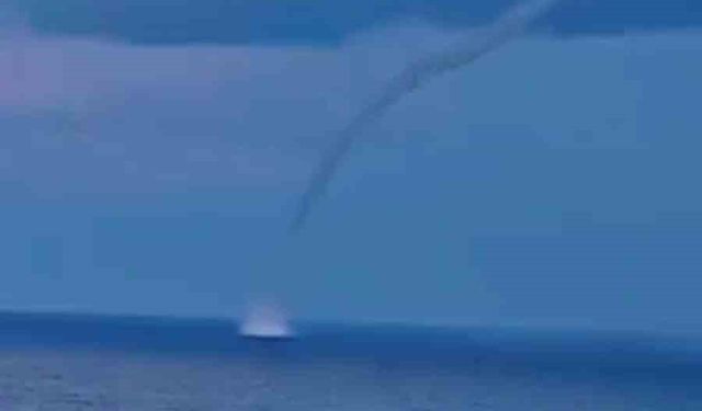 Akdeniz’de oluşan hortum kameraya yansıdı