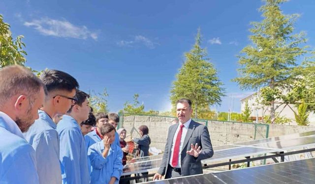 "Atölyede 1 Gün Projesi" Gördes’te başladı