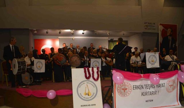 Ayvalık’ta türkülerle kanser farkındalığı