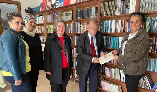 Bir ömrün bilgisi raflarda: Kürkçüoğlu’ndan 800 kitaplık bağış