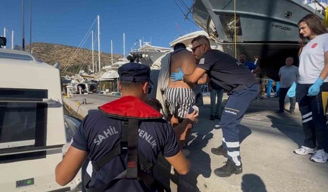 Bodrum’da gezi teknesinde yaralanan vatandaşa tıbbi tahliye