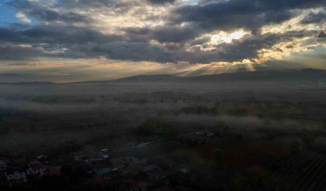 Bolu’da sis denizi kartpostallık manzaralar oluşturdu