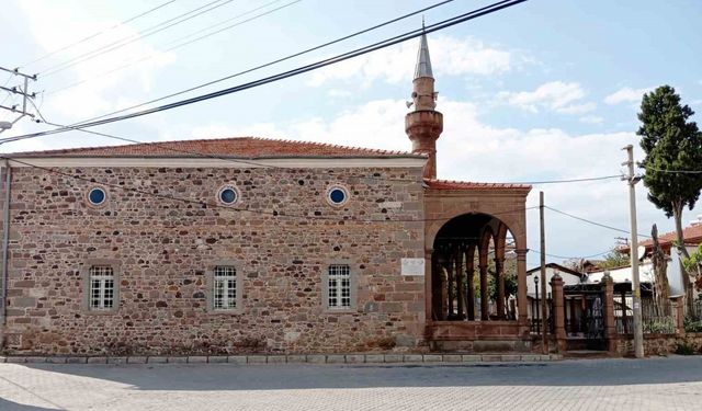 Çatlaklar yüzünden 2 yıldır ibadete kapalı